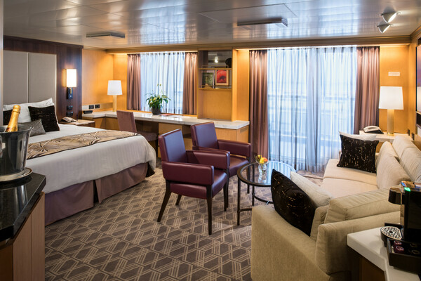 HAL - Koningsdam - Neptune Suite.jpg